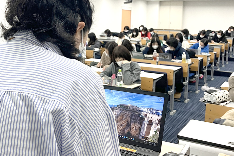 きめ細かいサポートで非常に高い国家試験合格率